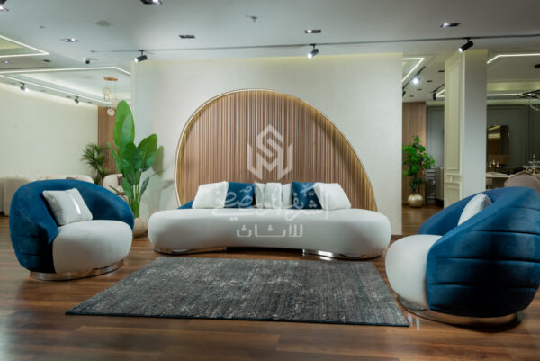 "Curvy" living room