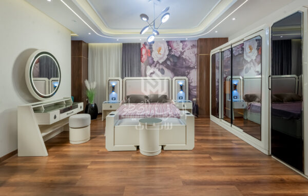 "EL_King" bed room