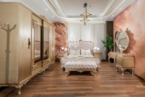 "Curly" bedroom
